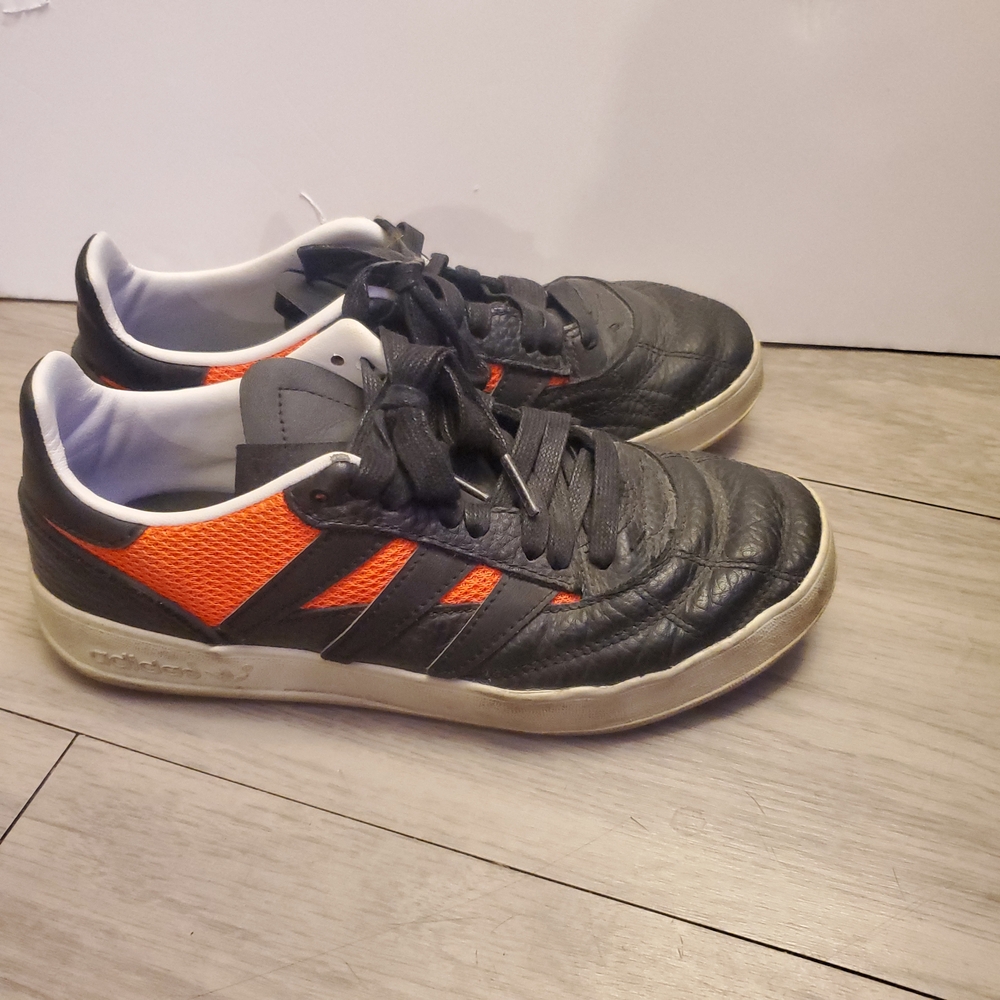 Adidas Originals Sobakov Men's Size 5  P94 Casual Sneakers Black Red